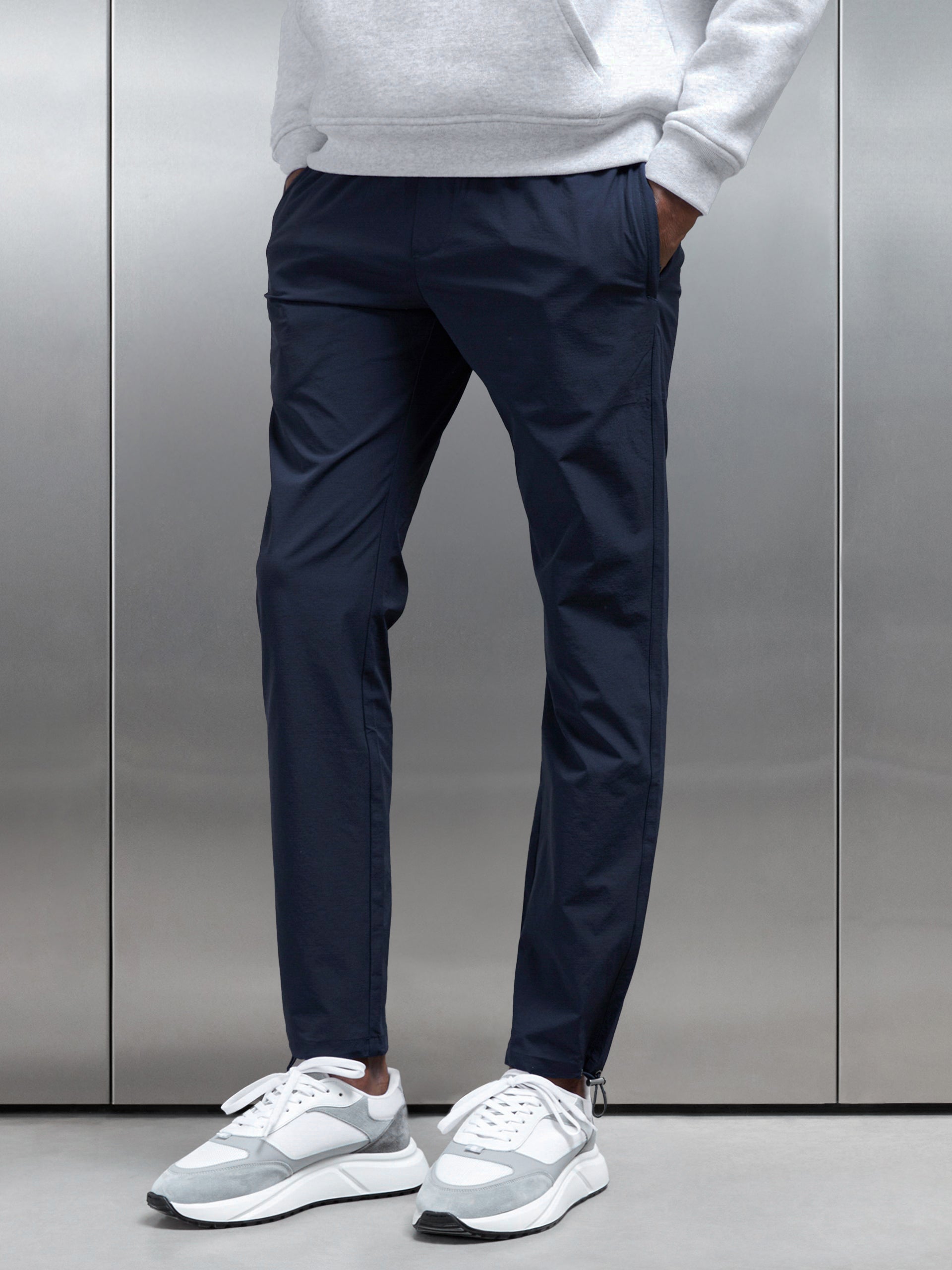 Utility Trackpant in Navy